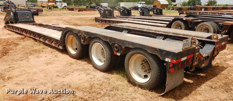 image for item DM6246 2008 Fontaine Magnitude  lowboy equipment trailer
