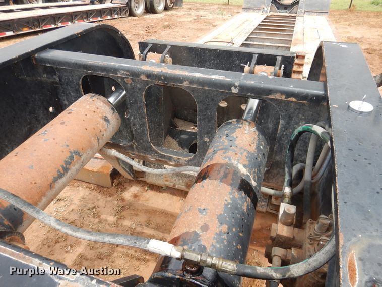 image for item DM6246 2008 Fontaine Magnitude  lowboy equipment trailer