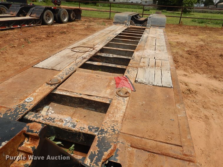 image for item DM6246 2008 Fontaine Magnitude  lowboy equipment trailer