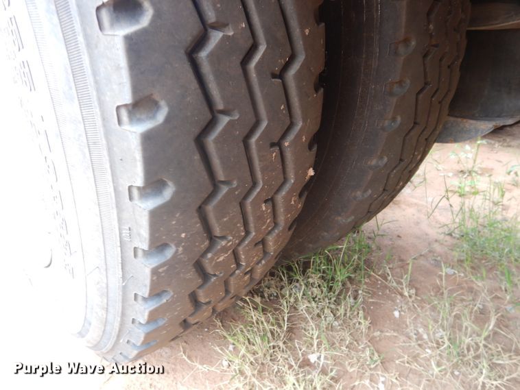 image for item DM6246 2008 Fontaine Magnitude  lowboy equipment trailer