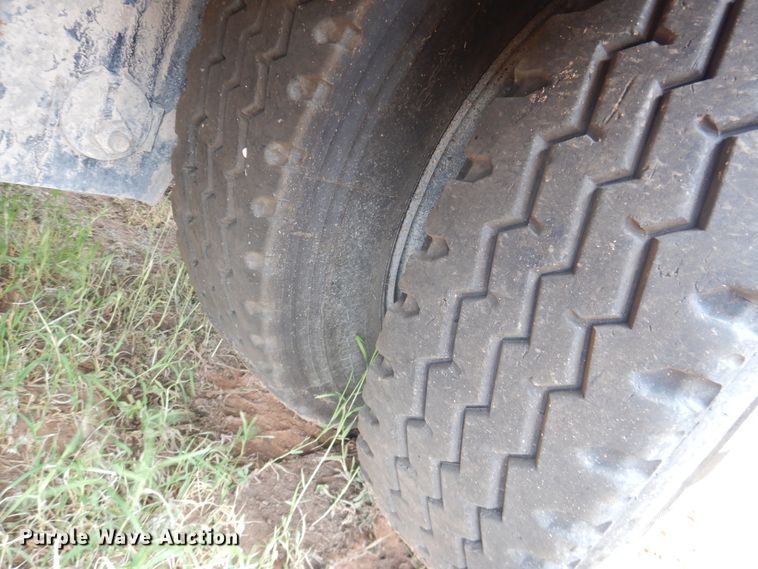 image for item DM6246 2008 Fontaine Magnitude  lowboy equipment trailer