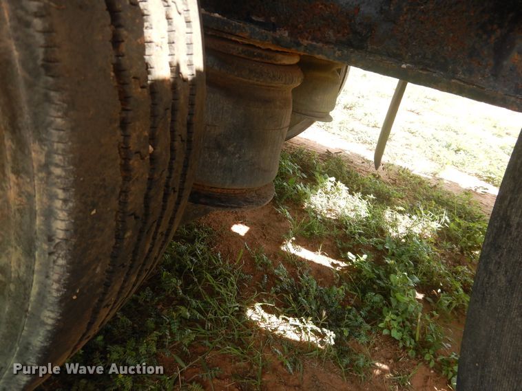 image for item DM6257 1999 Transcraft DTL2000  drop deck trailer