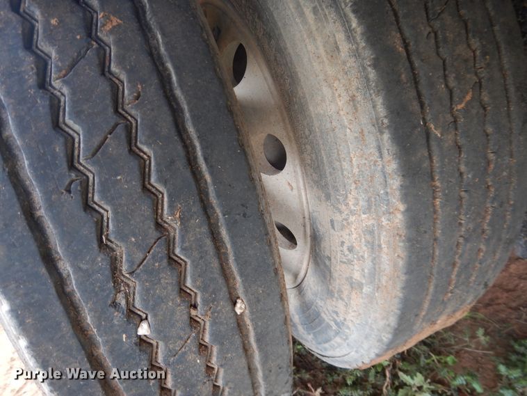 image for item DM6257 1999 Transcraft DTL2000  drop deck trailer