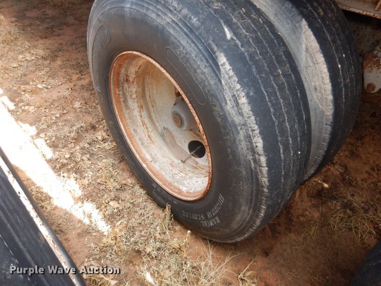 image for item DM6260 1998 Lufkin  flatbed trailer