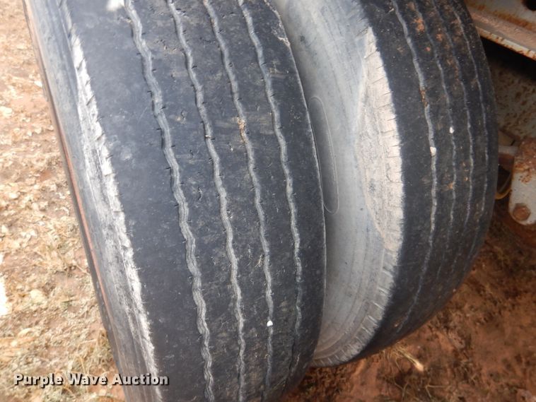 image for item DM6260 1998 Lufkin  flatbed trailer