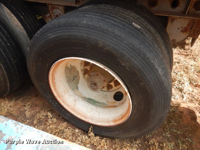 image for item DM6260 1998 Lufkin  flatbed trailer