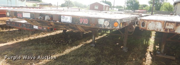 image for item DM6261 1998 Lufkin  flatbed trailer