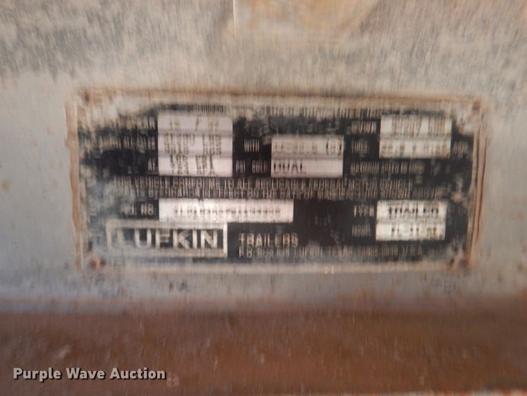 image for item DM6261 1998 Lufkin  flatbed trailer