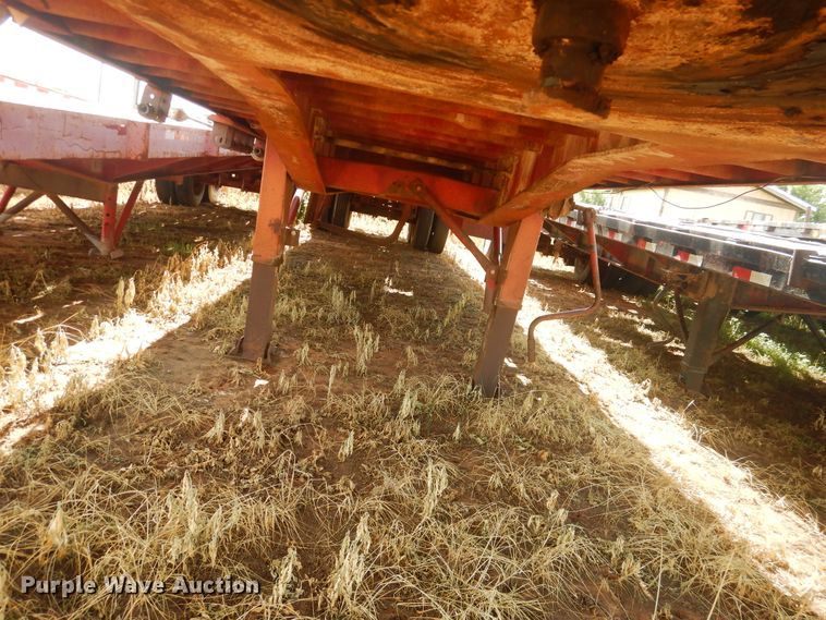 image for item DM6263 1980 Aztec  flatbed trailer