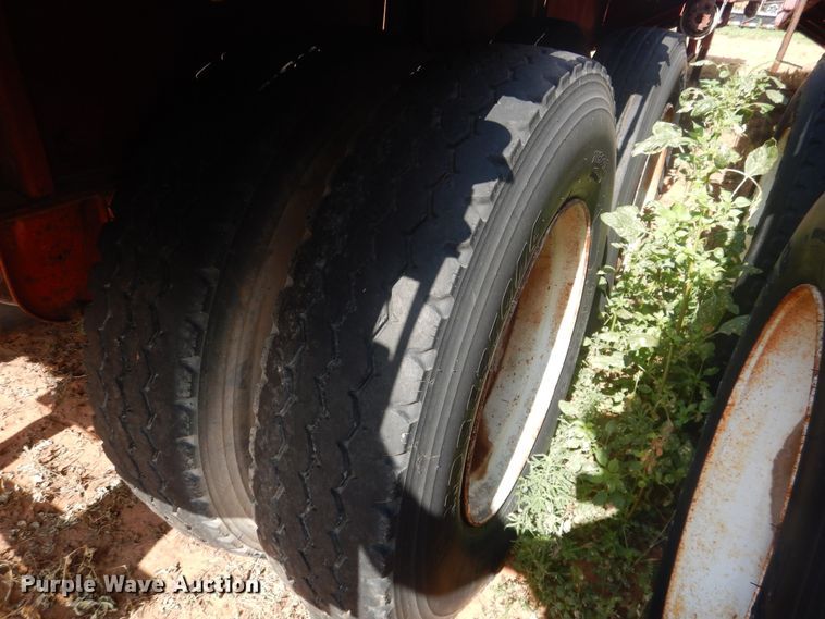 image for item DM6263 1980 Aztec  flatbed trailer