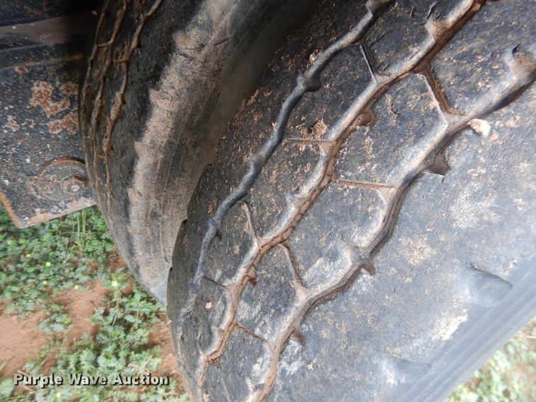 image for item DM6266 2007 Trail King HD110HDG  lowboy equipment trailer