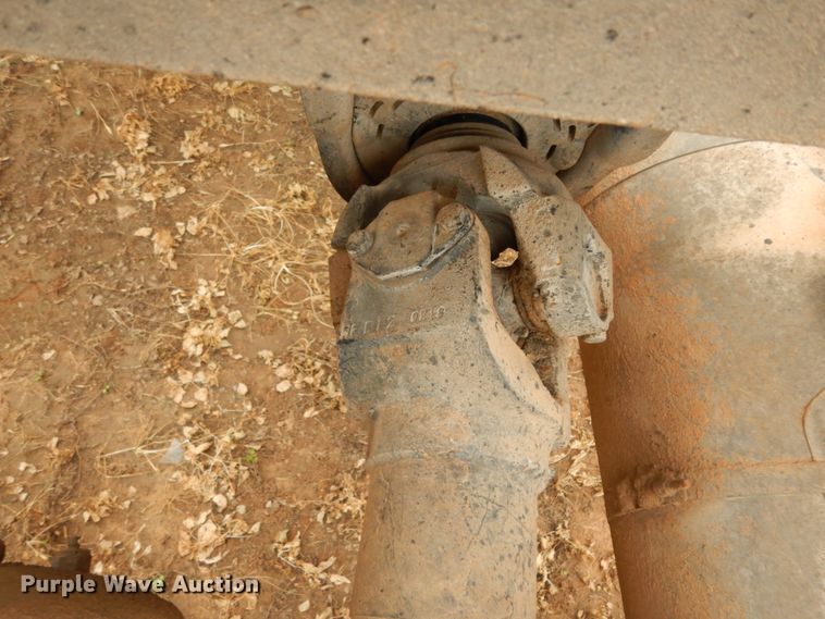 image for item DM6267 2011 Peterbilt 337  truck cab and chassis