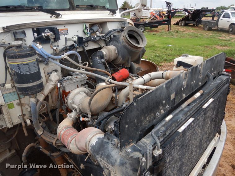 image for item DM6267 2011 Peterbilt 337  truck cab and chassis