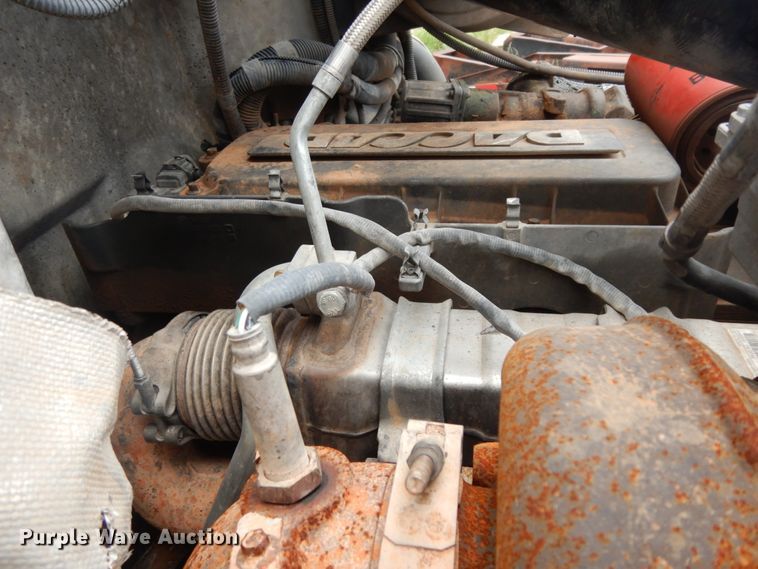 image for item DM6267 2011 Peterbilt 337  truck cab and chassis