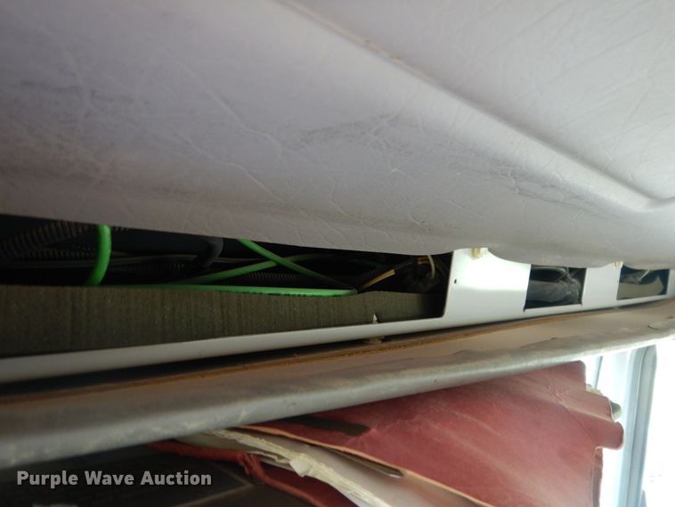 image for item DM6267 2011 Peterbilt 337  truck cab and chassis