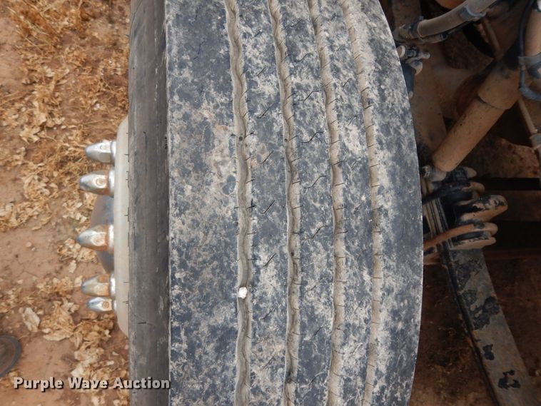 image for item DM6267 2011 Peterbilt 337  truck cab and chassis