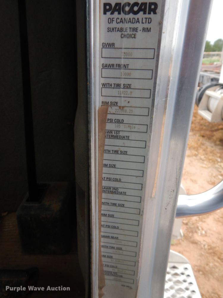 image for item DM6269 2012 Peterbilt 337  truck cab and chassis