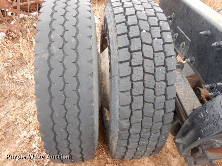 image for item DM6269 2012 Peterbilt 337  truck cab and chassis