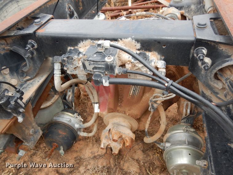 image for item DM6270 2012 Peterbilt 337  truck cab and chassis