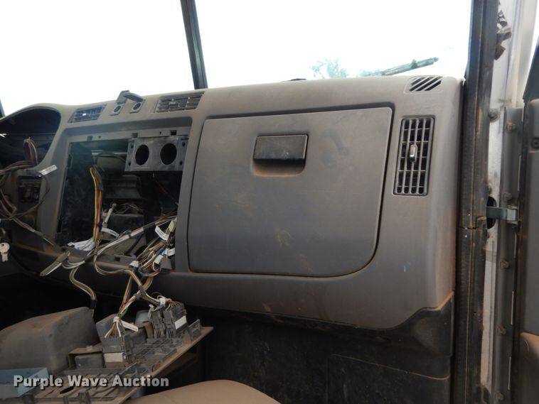 image for item DM6270 2012 Peterbilt 337  truck cab and chassis