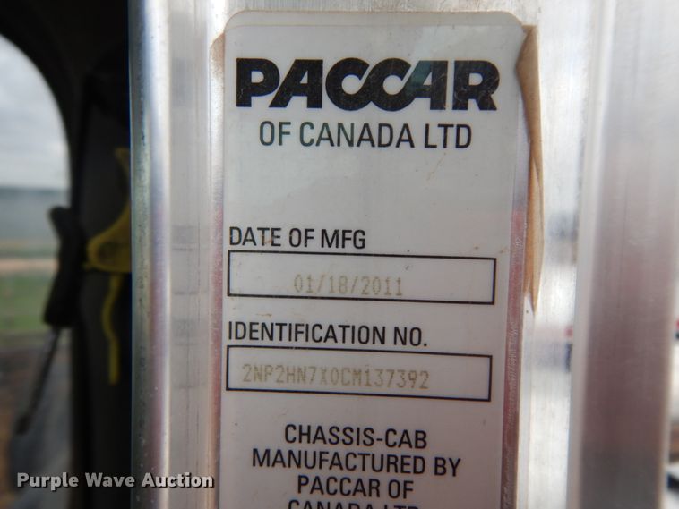 image for item DM6270 2012 Peterbilt 337  truck cab and chassis