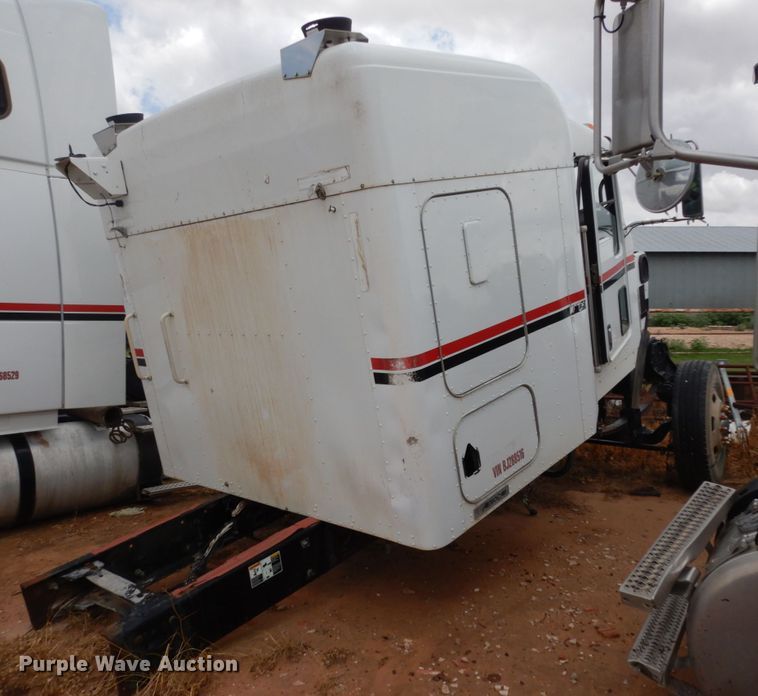 image for item DM6271 2011 Kenworth T800  truck parts