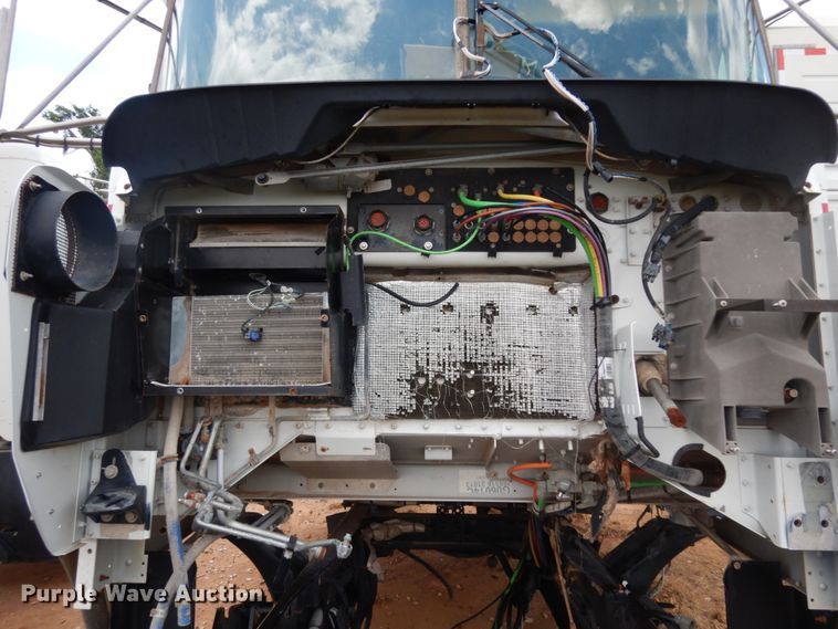 image for item DM6271 2011 Kenworth T800  truck parts