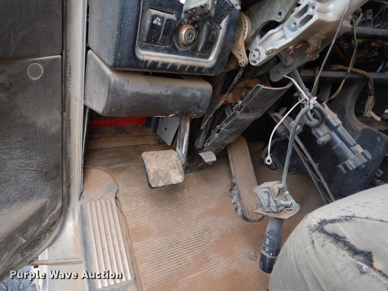 image for item DM6271 2011 Kenworth T800  truck parts