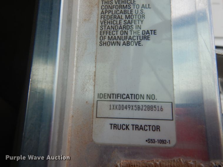 image for item DM6271 2011 Kenworth T800  truck parts