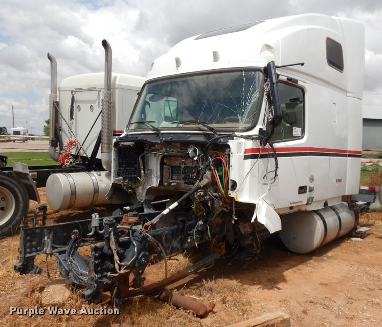 image for item DM6272 2013 Volvo VNL  semi truck cab and chassis