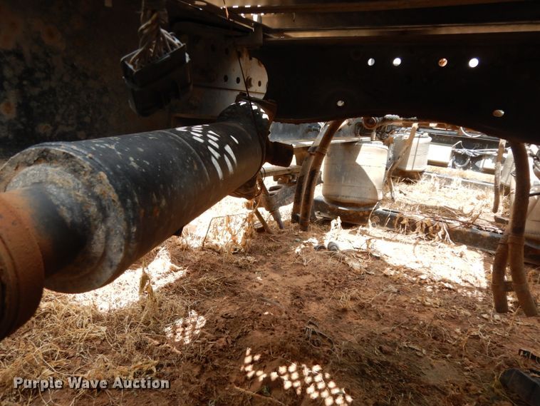 image for item DM6272 2013 Volvo VNL  semi truck cab and chassis