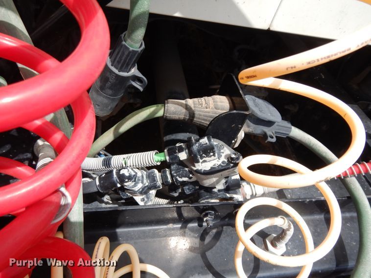 image for item DM6273 2014 Mack CHU600  semi truck