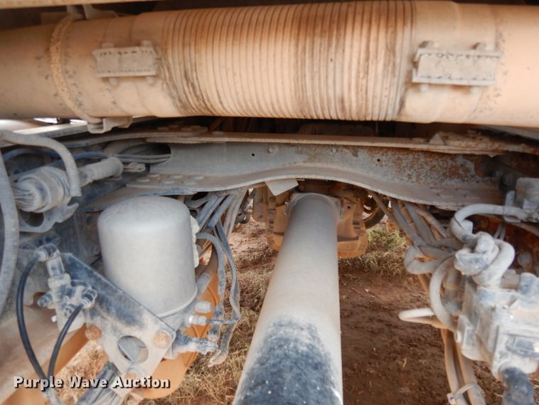 image for item DM6273 2014 Mack CHU600  semi truck