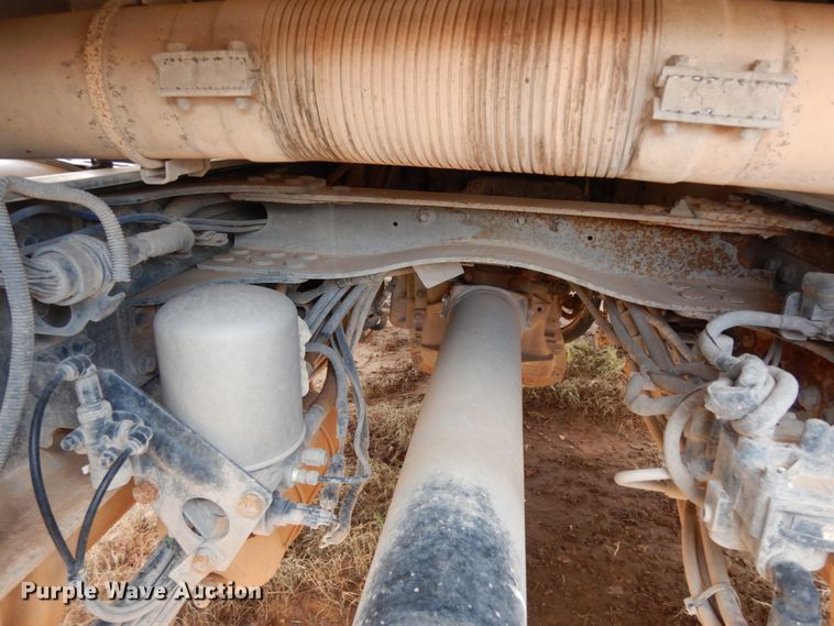 image for item DM6273 2014 Mack CHU600  semi truck