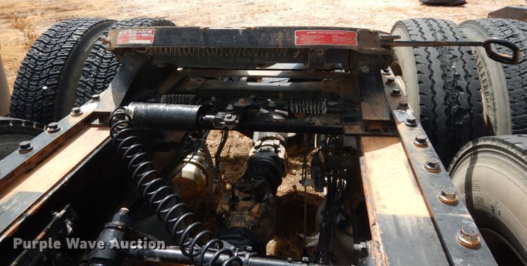 image for item DM6273 2014 Mack CHU600  semi truck