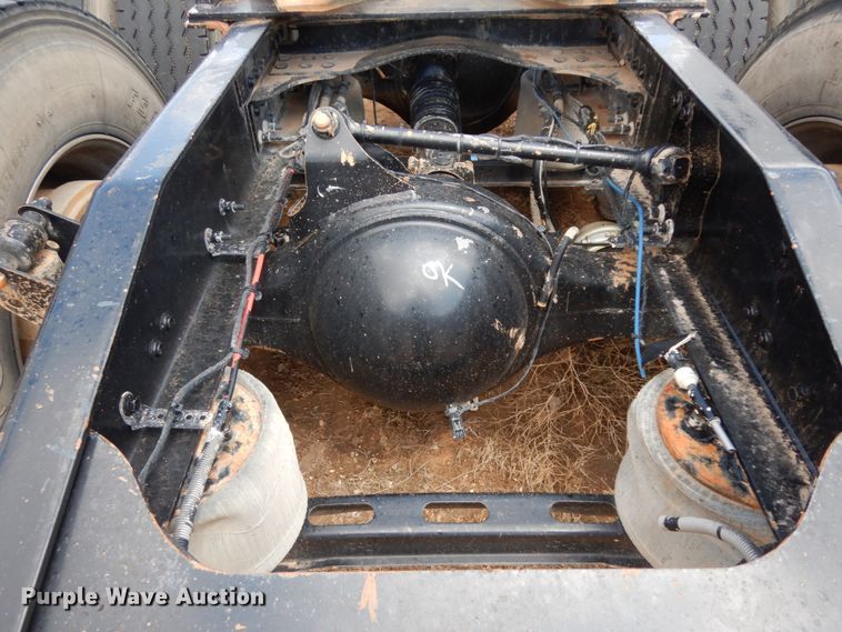 image for item DM6273 2014 Mack CHU600  semi truck