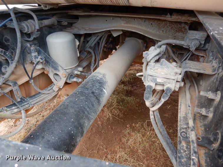 image for item DM6273 2014 Mack CHU600  semi truck