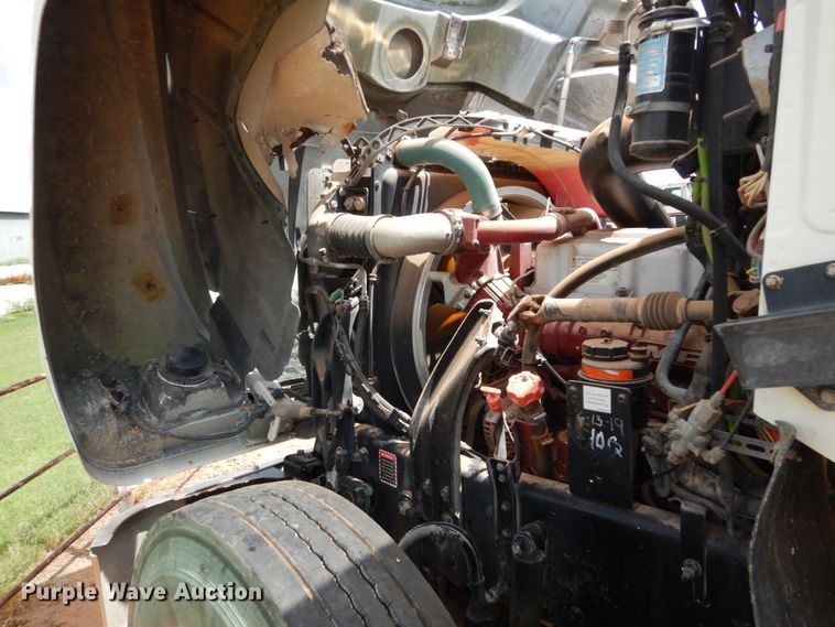 image for item DM6273 2014 Mack CHU600  semi truck