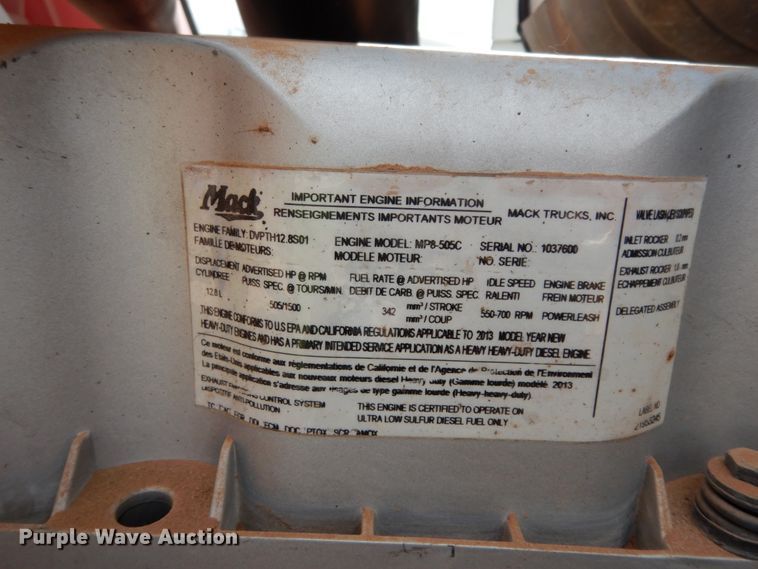 image for item DM6273 2014 Mack CHU600  semi truck