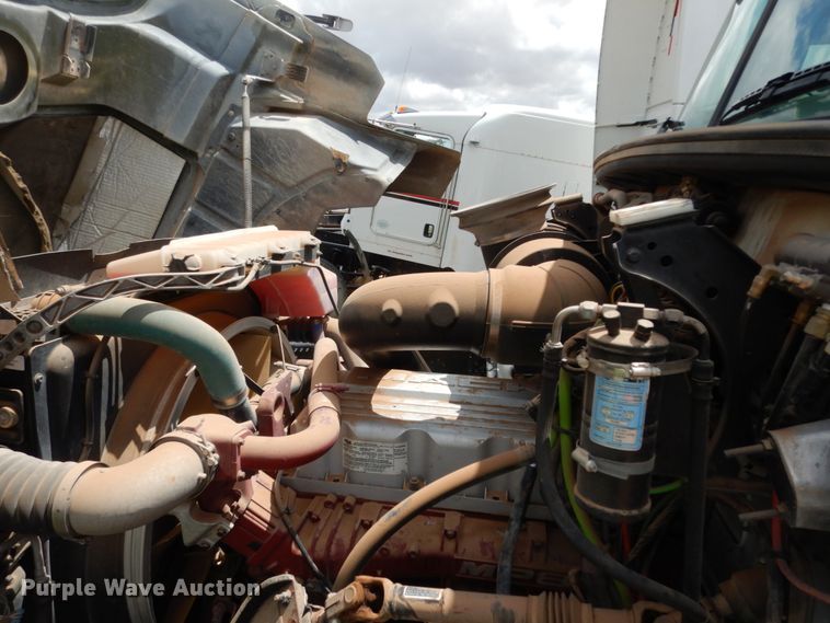 image for item DM6273 2014 Mack CHU600  semi truck