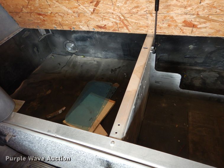 image for item DM6273 2014 Mack CHU600  semi truck