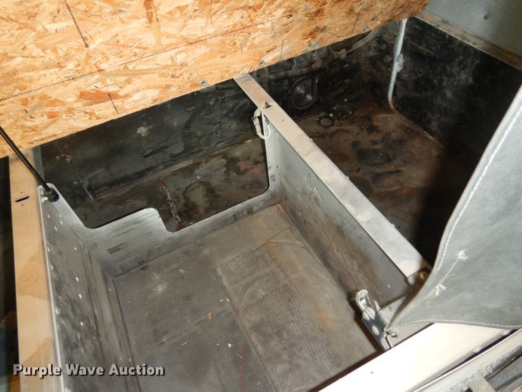 image for item DM6273 2014 Mack CHU600  semi truck