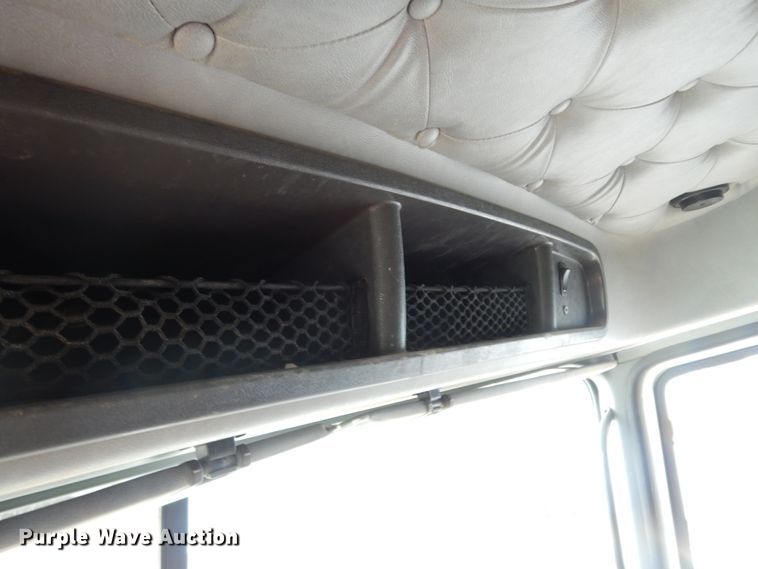 image for item DM6273 2014 Mack CHU600  semi truck