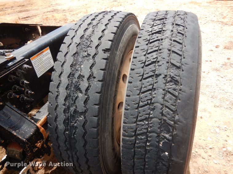 image for item DM6273 2014 Mack CHU600  semi truck