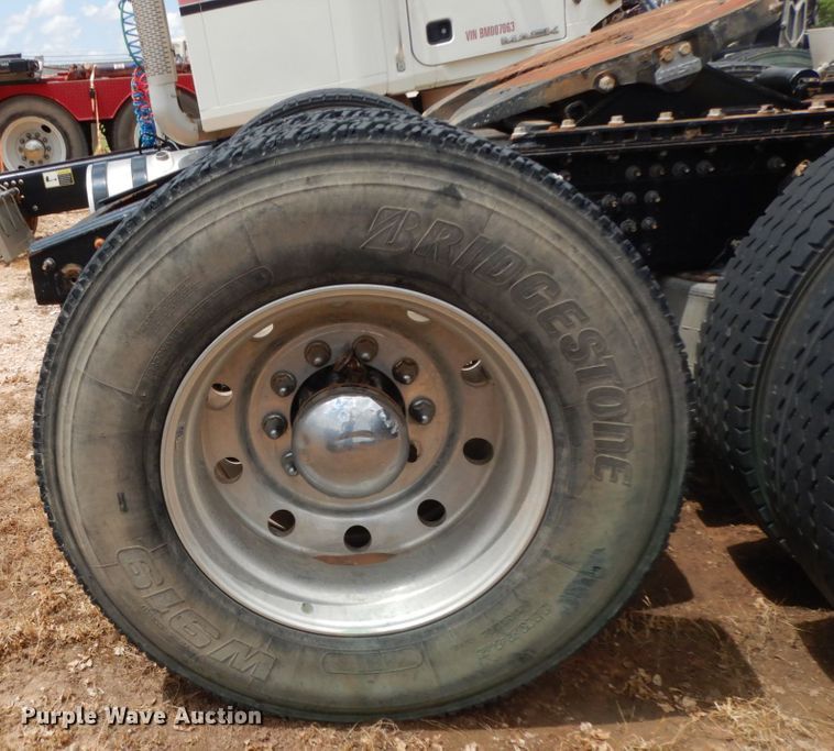 image for item DM6273 2014 Mack CHU600  semi truck