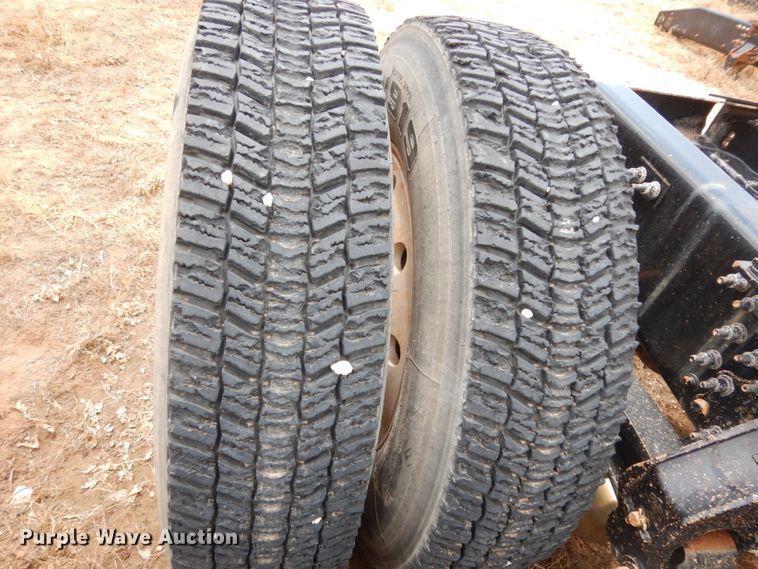 image for item DM6273 2014 Mack CHU600  semi truck