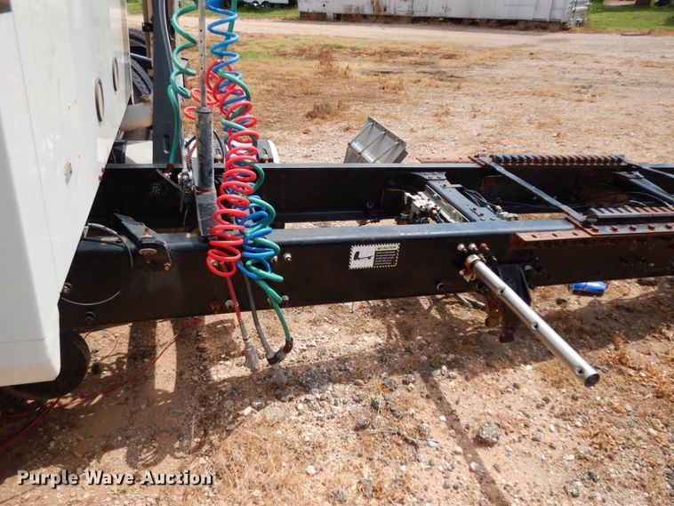 image for item DM6274 2011 Mack CHU613  semi truck cab and chassis