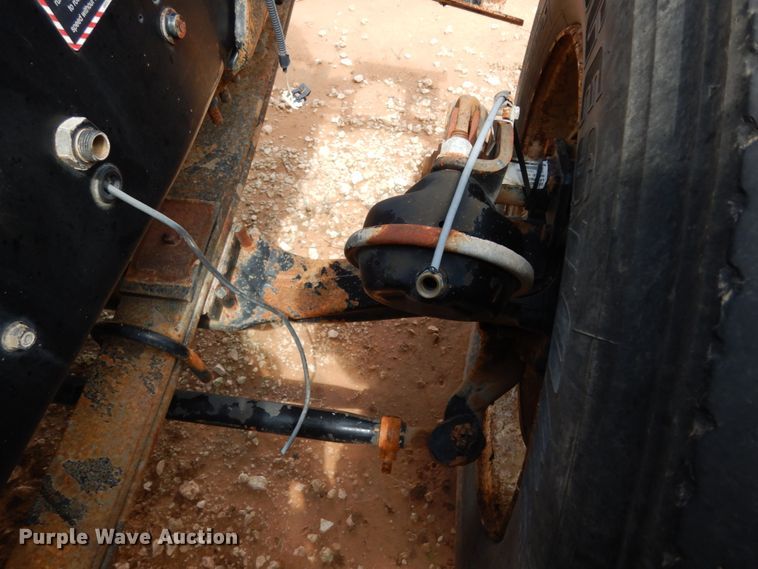 image for item DM6274 2011 Mack CHU613  semi truck cab and chassis