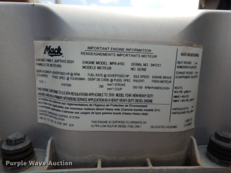 image for item DM6274 2011 Mack CHU613  semi truck cab and chassis