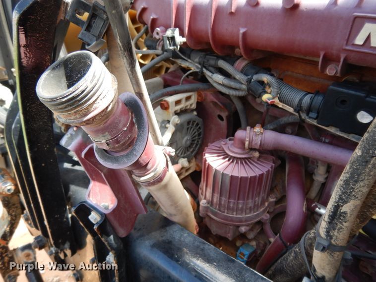 image for item DM6274 2011 Mack CHU613  semi truck cab and chassis